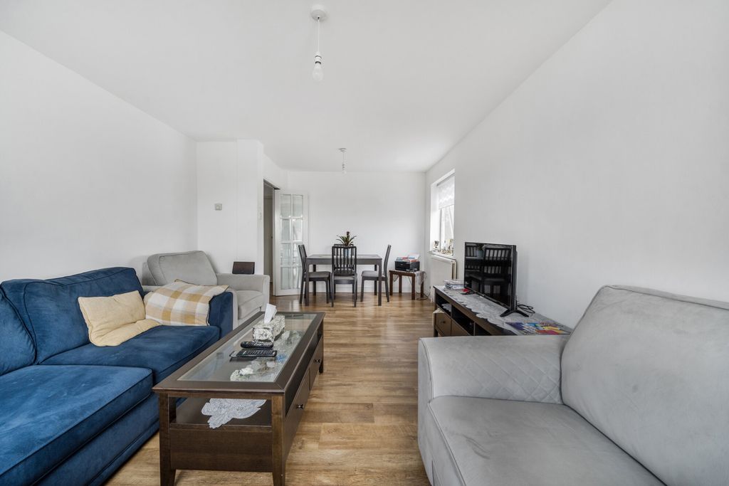 Property photo 1 of 21 1335566-10-689487...