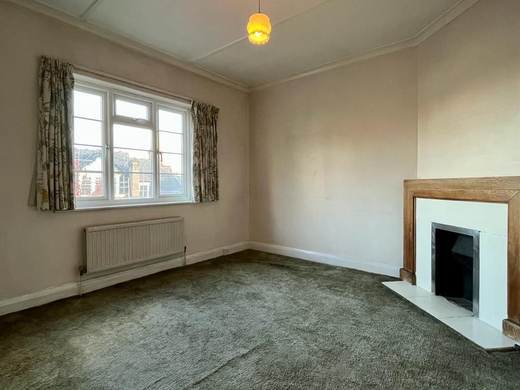 Property photo 2 of 6 Photo 02