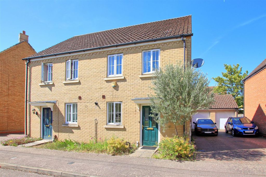Property photo 1 of 9 Front 3.Jpg