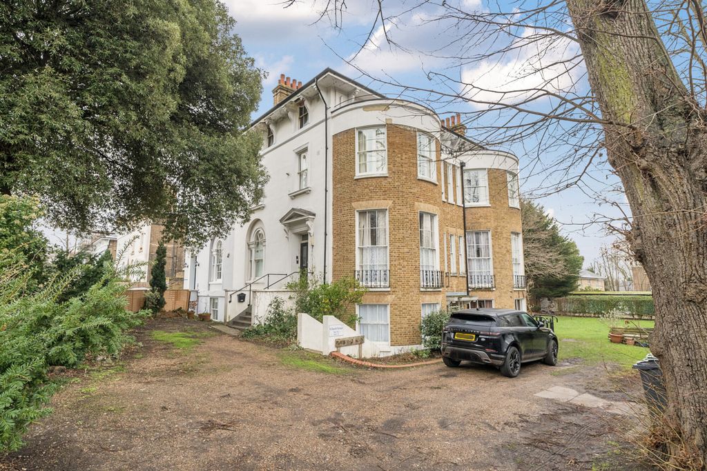 Property photo 3 of 19 External