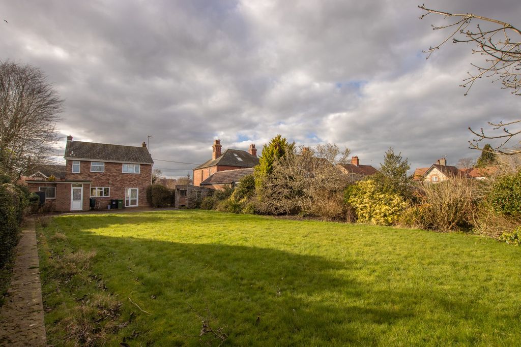 Property photo 3 of 16 3978508