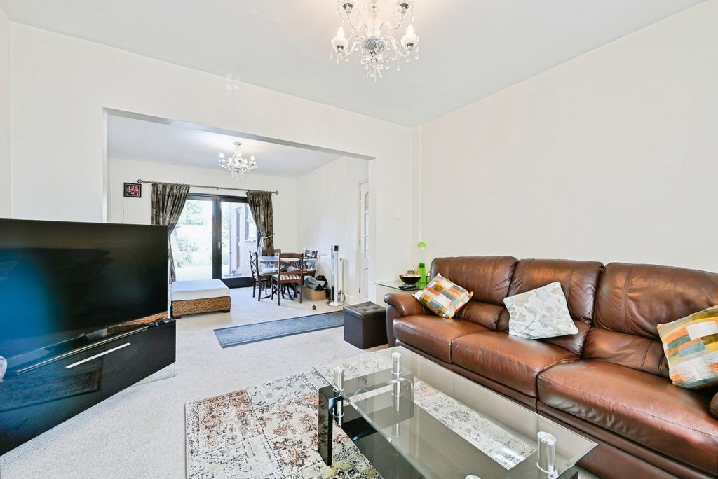 Property photo 3 of 26 Pbox-Img.Jpg
