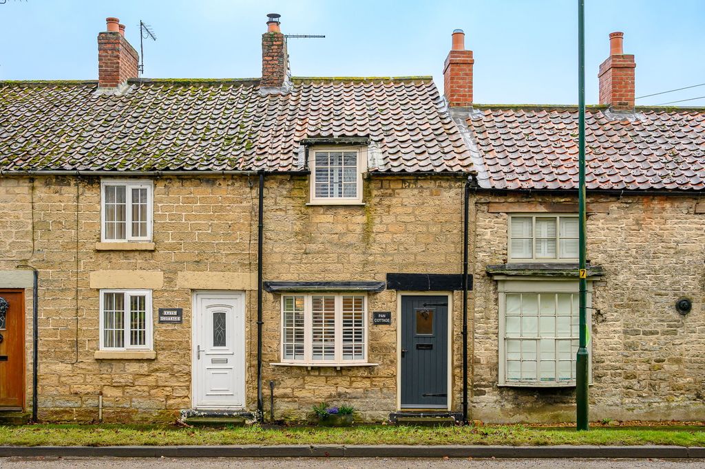 Property photo 2 of 18