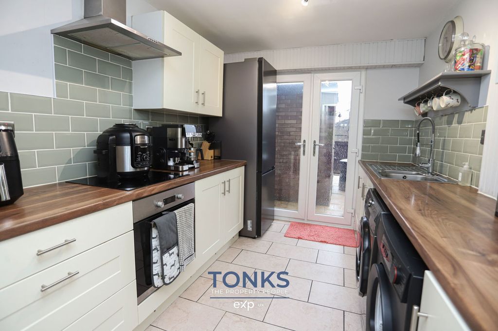 Property photo 3 of 15