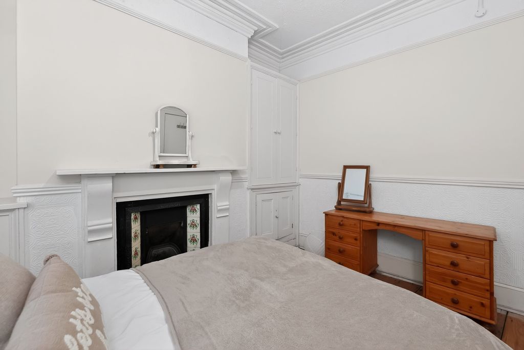 Property photo 2 of 6 0007