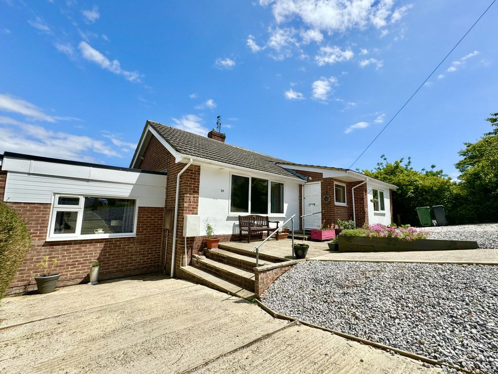 Property photo 2 of 20