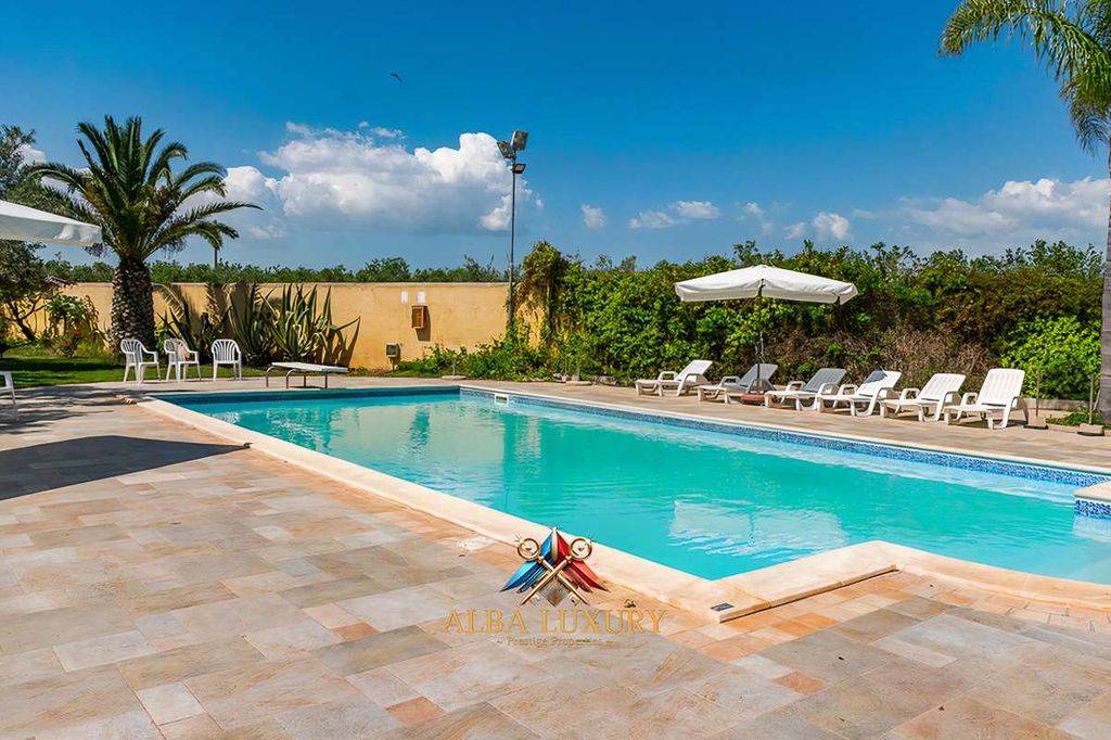 Property photo 3 of 22