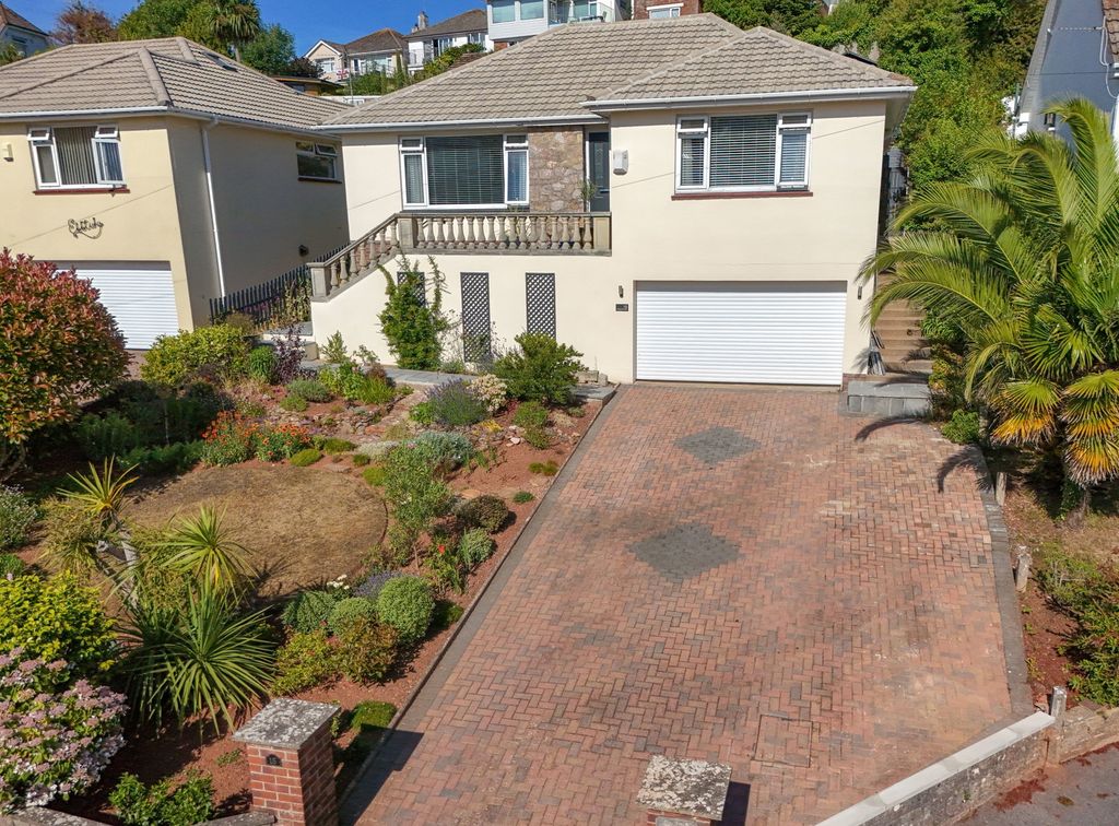Property photo 1 of 26