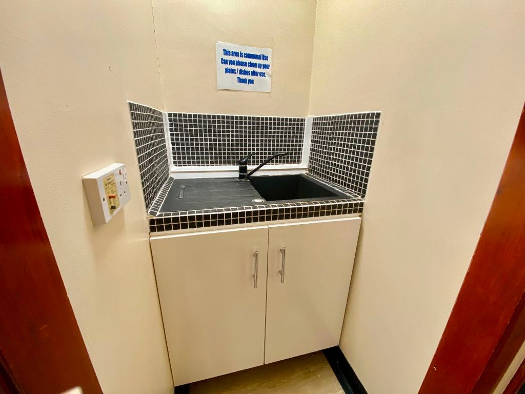 Property photo 3 of 3