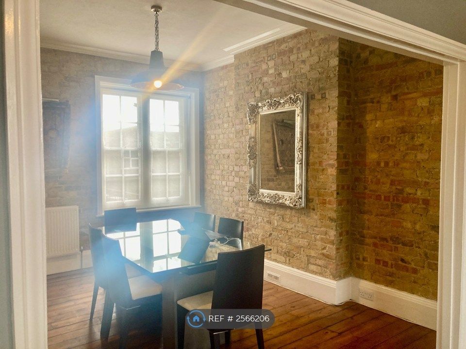 Property photo 2 of 25 Dining Room