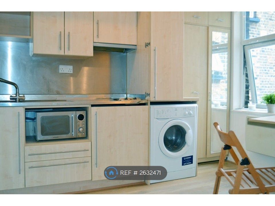 Property photo 3 of 9 Kitchen