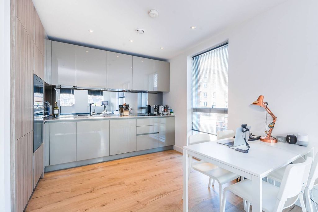 Property photo 2 of 5