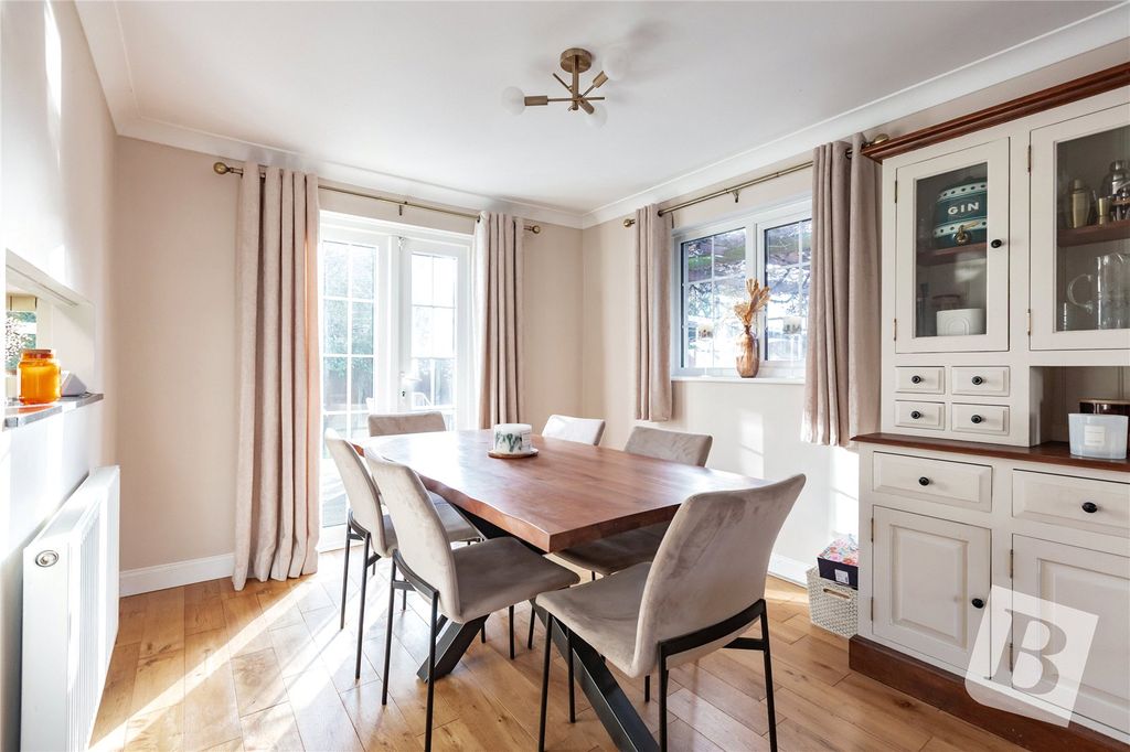 Property photo 3 of 22 Lounge/Diner