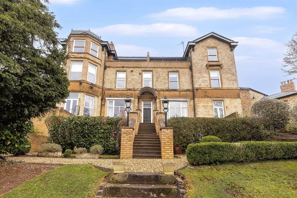 Property photo 1 of 15 (Main)