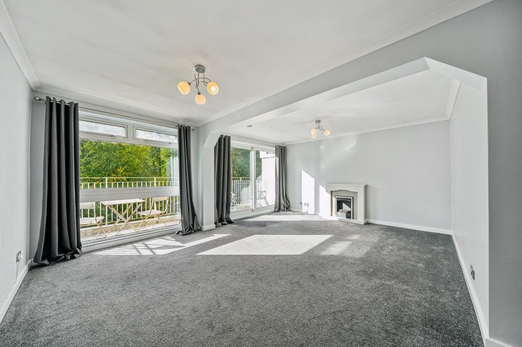 Property photo 2 of 17 Picture No. 29
