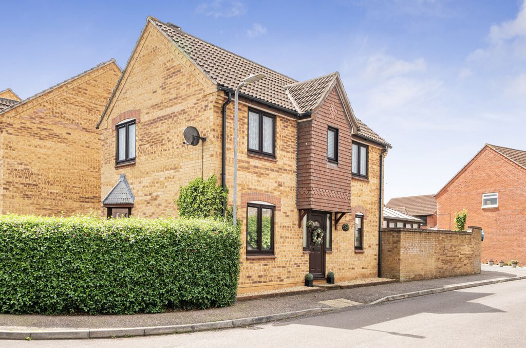 Property photo 1 of 25 1 - 1-69Fded0Feb331-1...