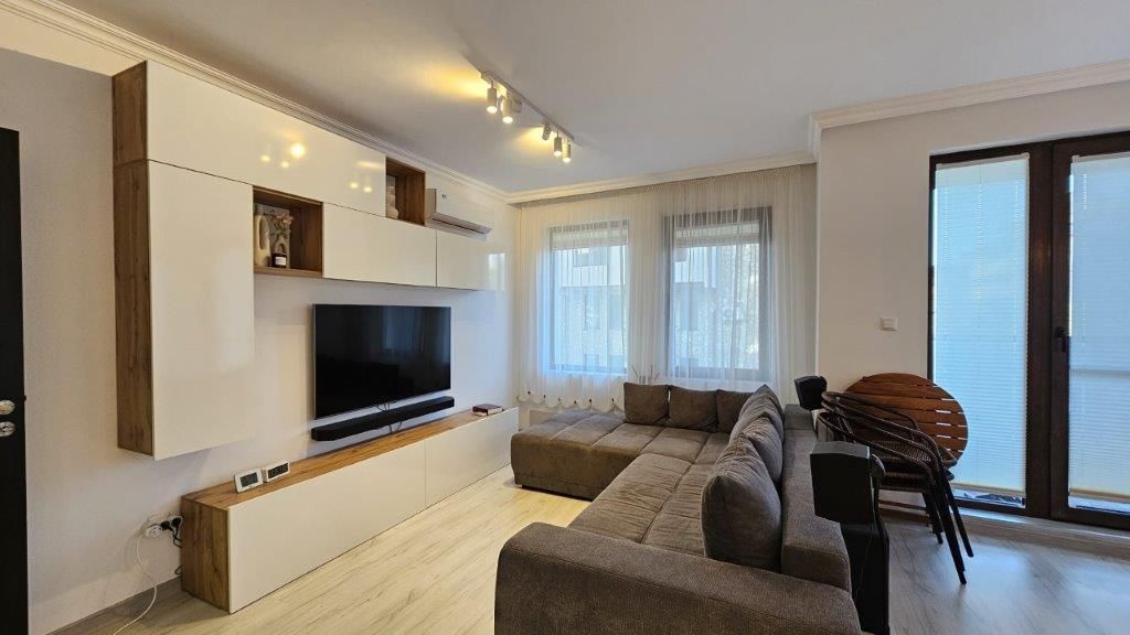 Property photo 2 of 12