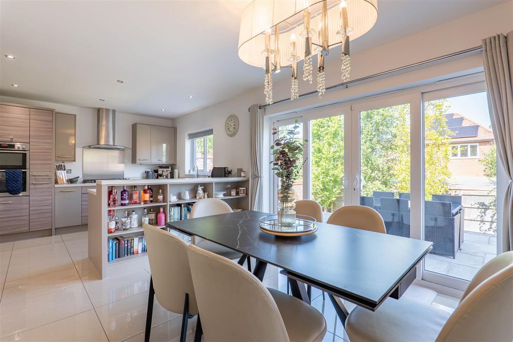 Property photo 3 of 41 Kitchen/Dining Room