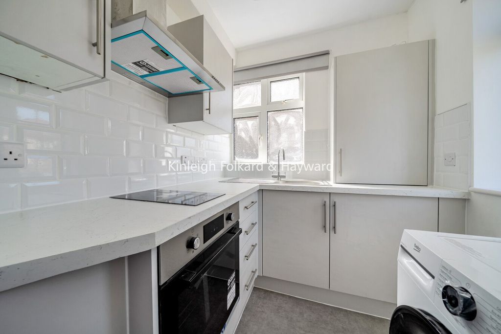 Property photo 2 of 16 Kitchen