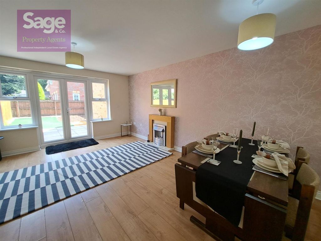 Property photo 2 of 28