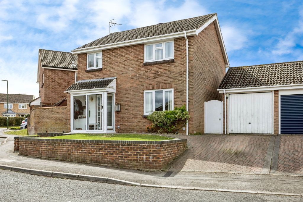 Property photo 1 of 17