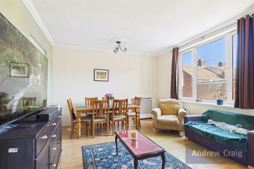 Property photo 2 of 13 Lounge Diner