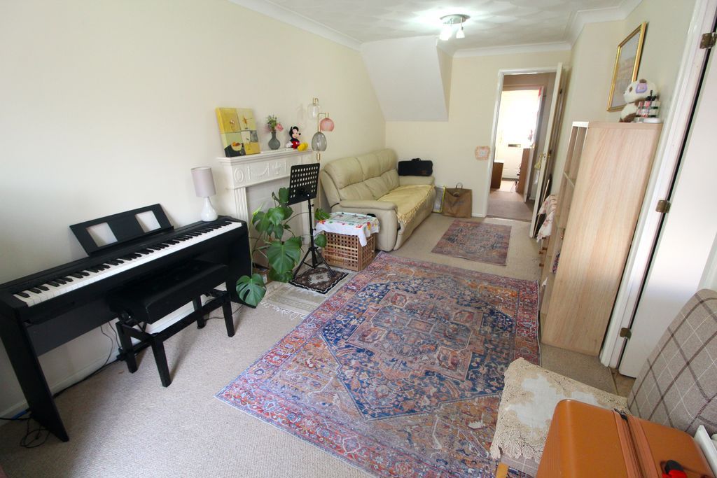 Property photo 2 of 10 Living Room