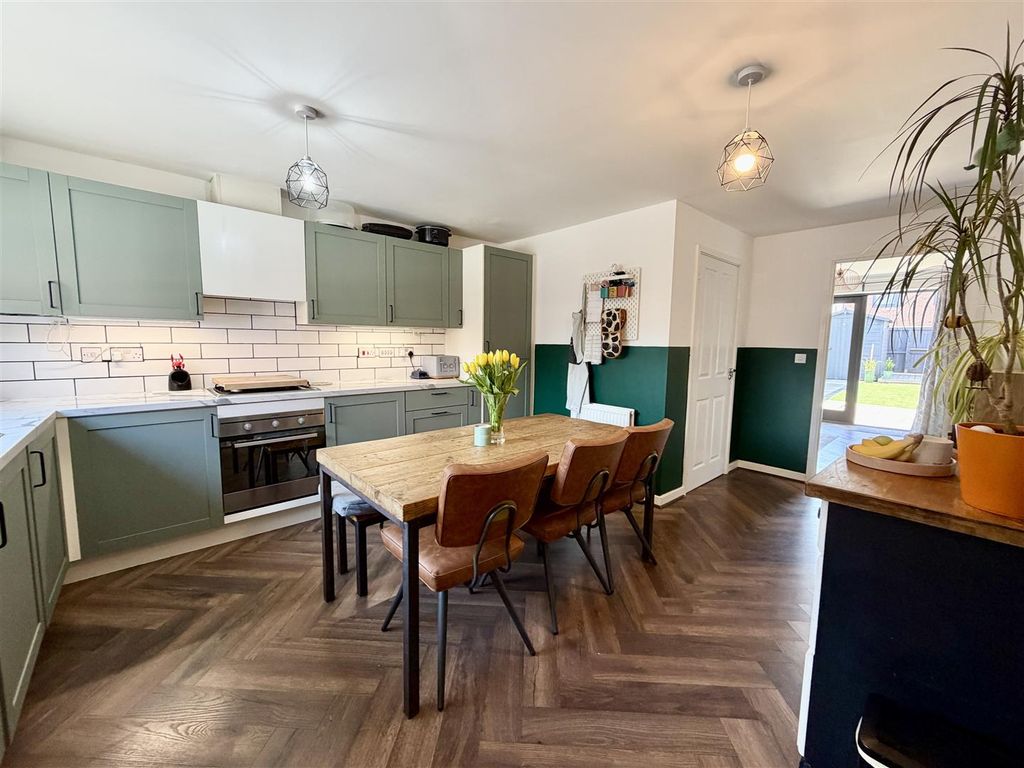 Property photo 3 of 22