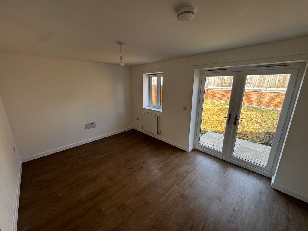 Property photo 3 of 10 Image