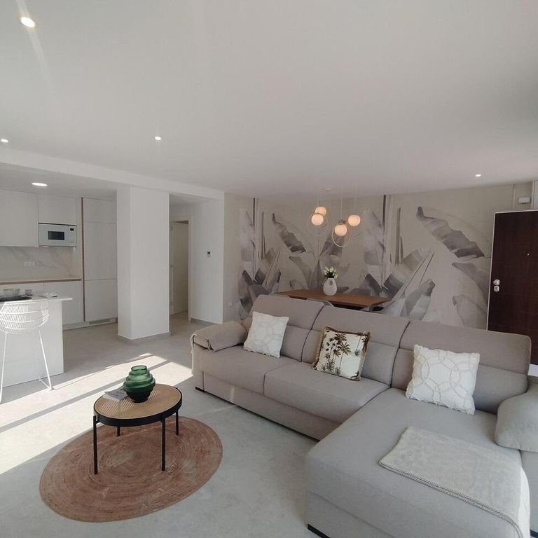 Property photo 2 of 42