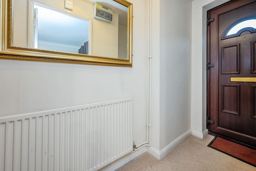 Property photo 3 of 20 6Austreyroad-8.Jpg