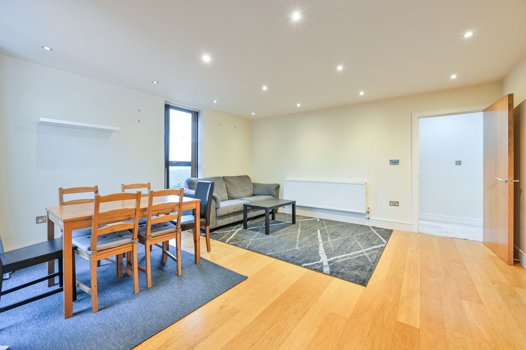 Property photo 3 of 15