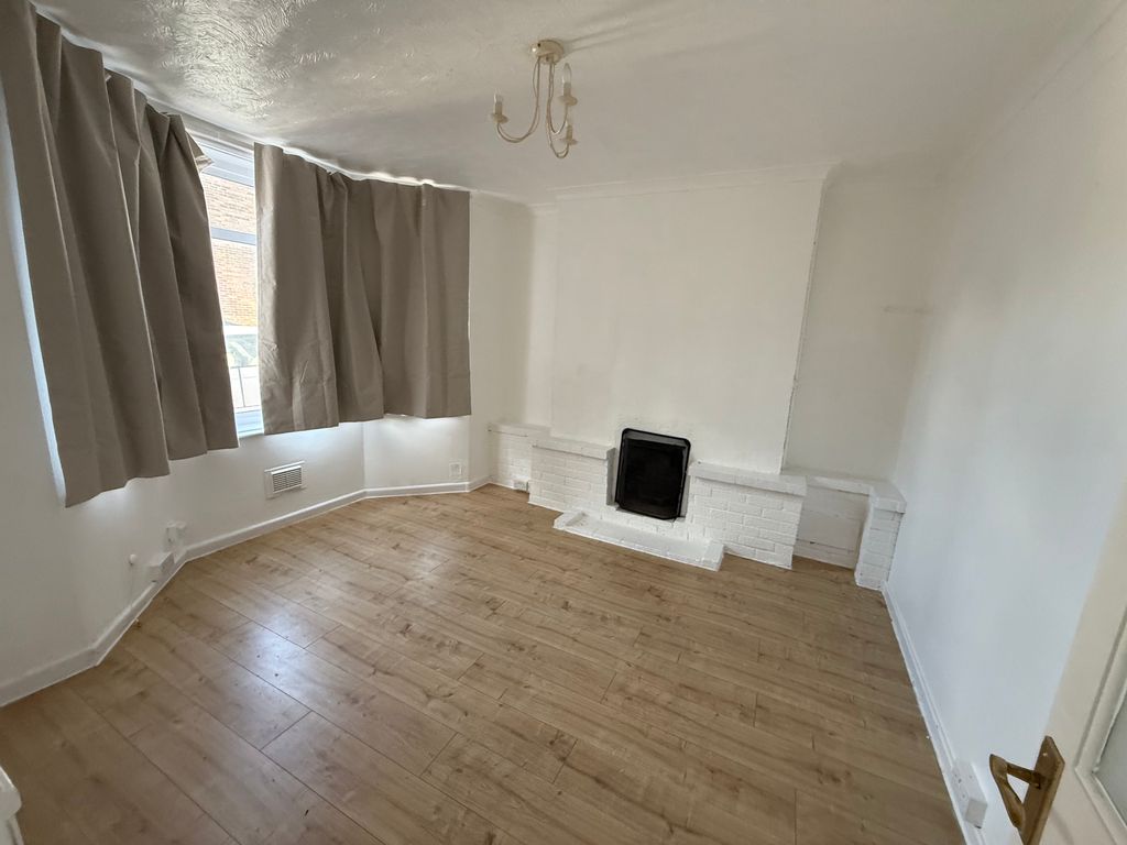 Property photo 2 of 8 Img_4557