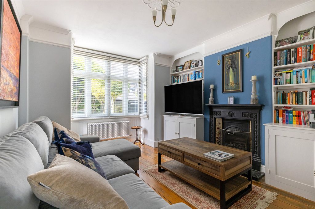 Property photo 2 of 15 Sitting Room