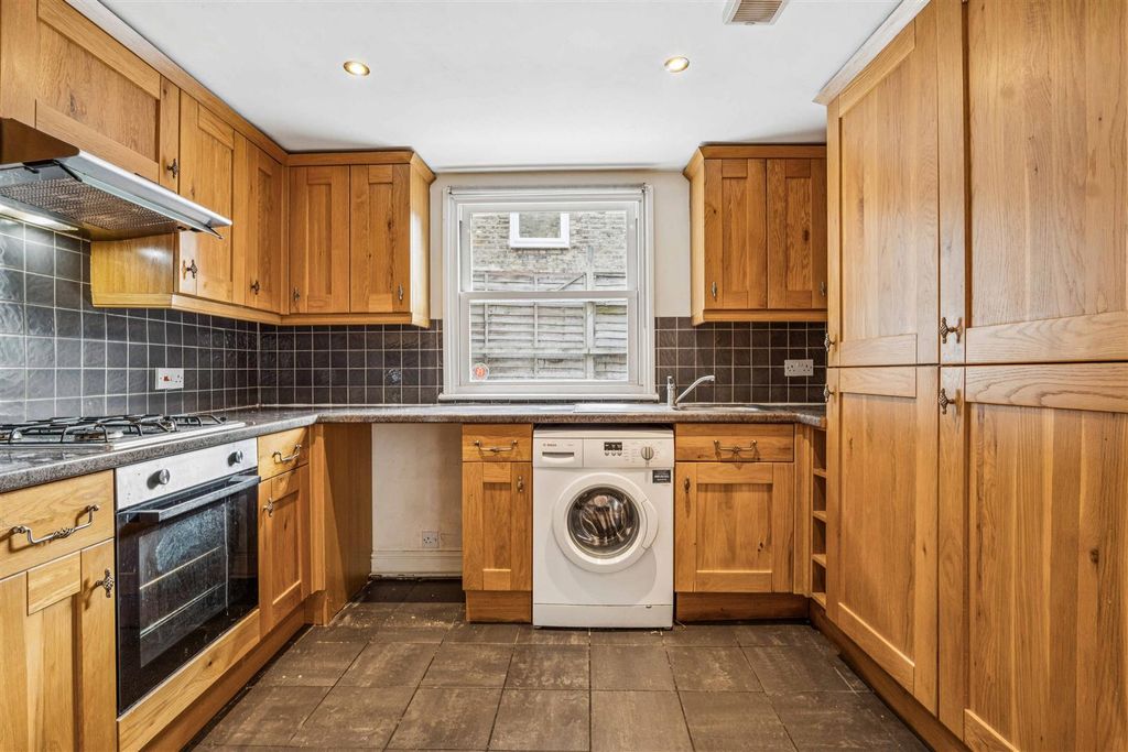 Property photo 3 of 10 13.Jpg