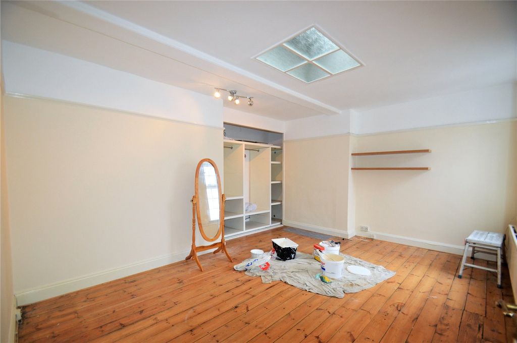 Property photo 2 of 8 Picture No. 09