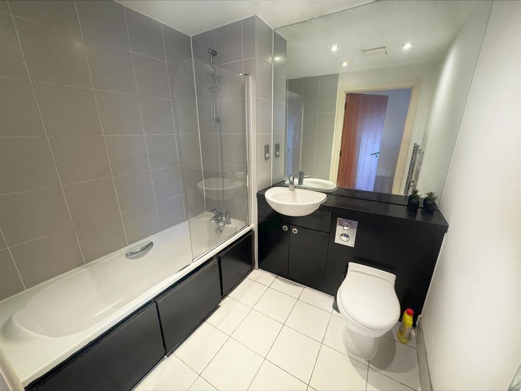 Property photo 3 of 6 Bathroom
