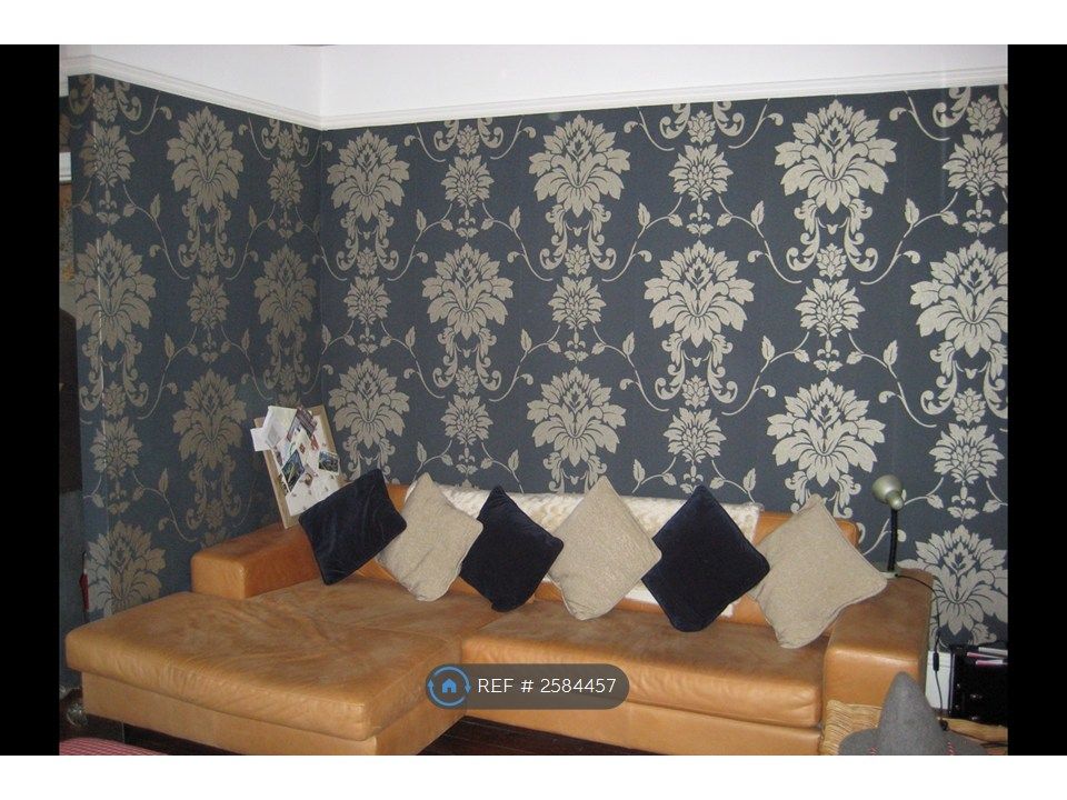Property photo 1 of 26 Lounge