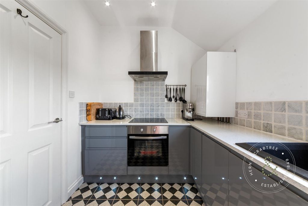 Property photo 3 of 20 York-Street-22.Jpg