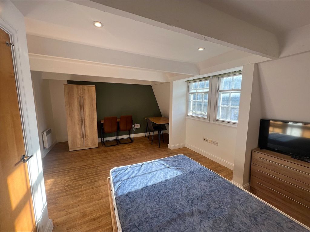 Property photo 2 of 7 Picture No. 06