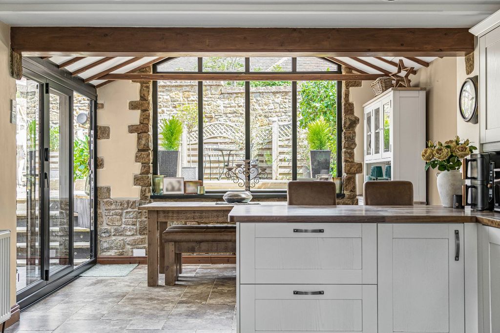 Property photo 2 of 21 Swift Barn