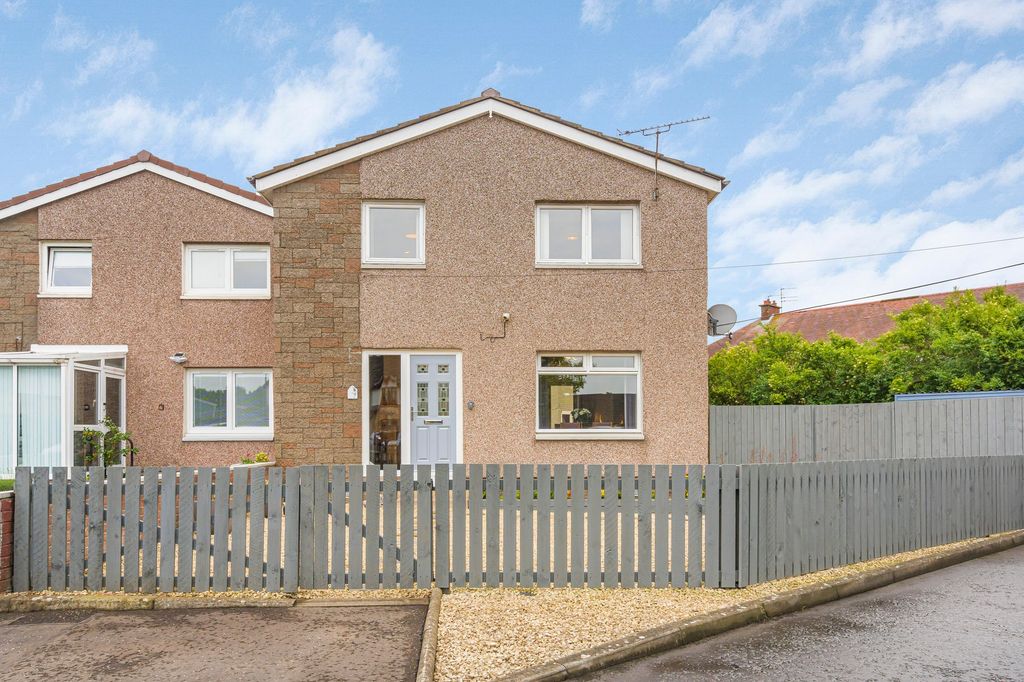 Property photo 1 of 33