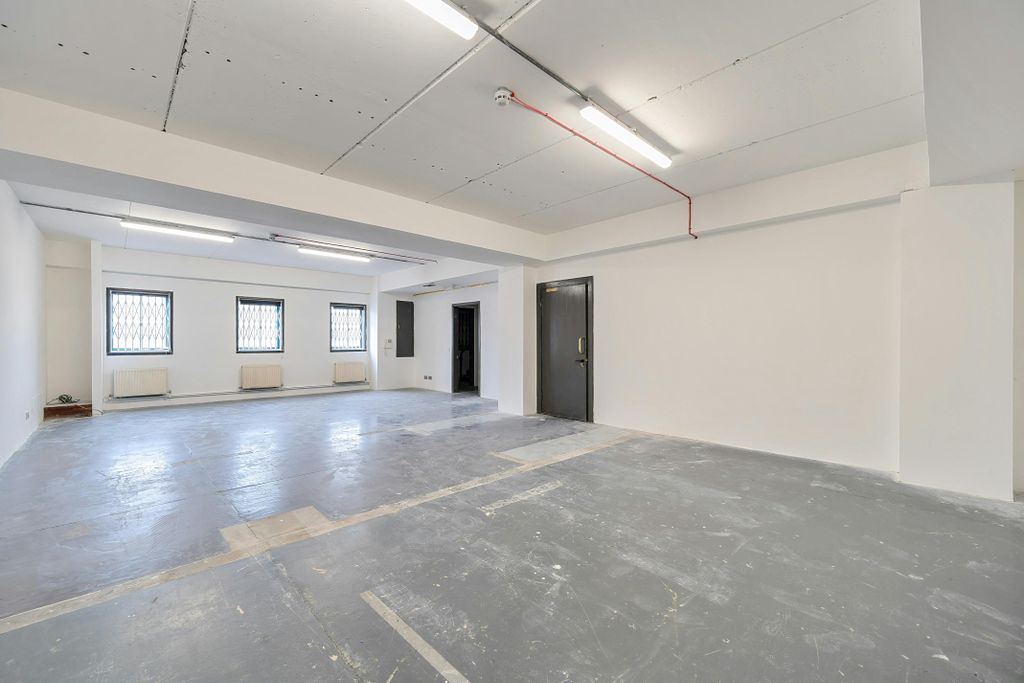 Property photo 3 of 11 1139141 4.Jpg