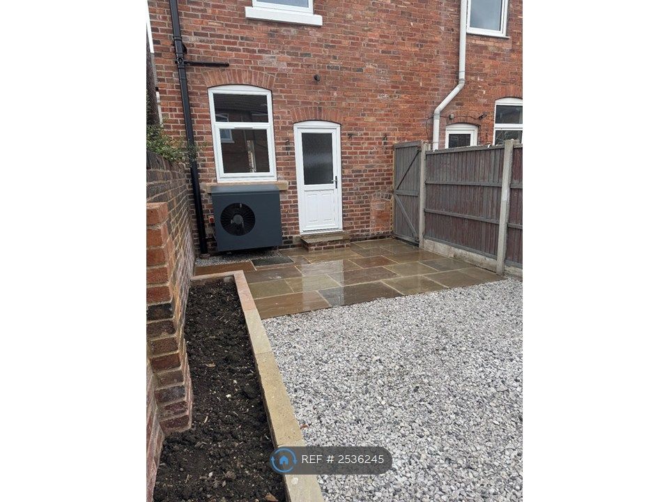 Property photo 2 of 27