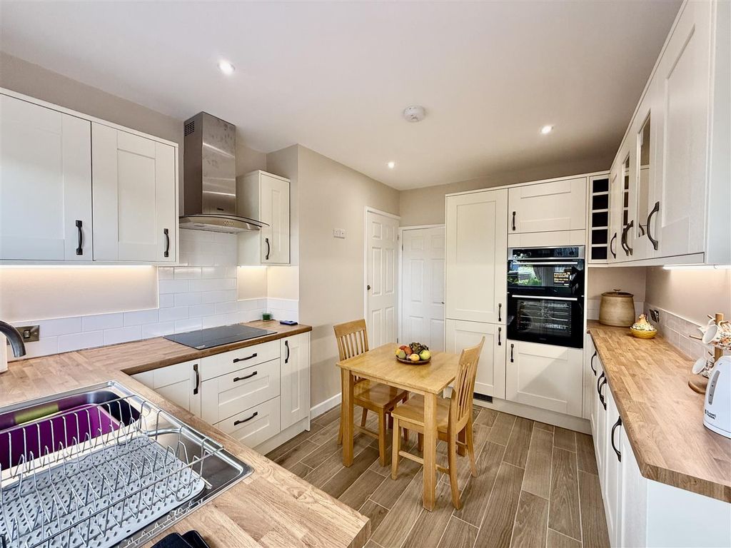 Property photo 2 of 18 2