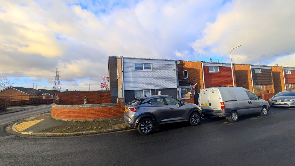 Property photo 1 of 3