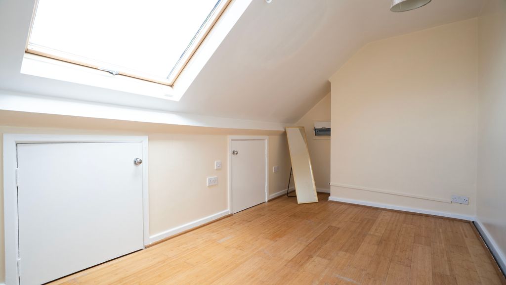 Property photo 3 of 4