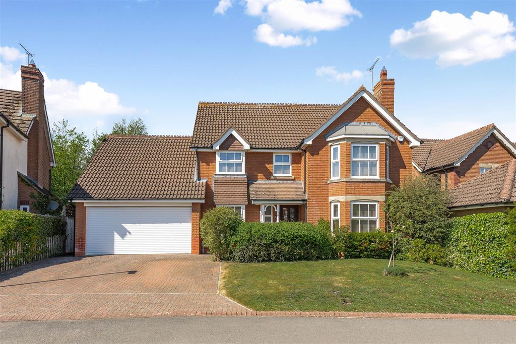 Property photo 1 of 29 67 Waller Drive, Banbury-2.Jpg
