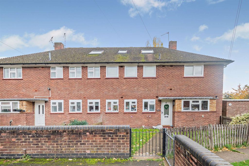 Property photo 1 of 12 8670731-Exterior02-800.Jpg