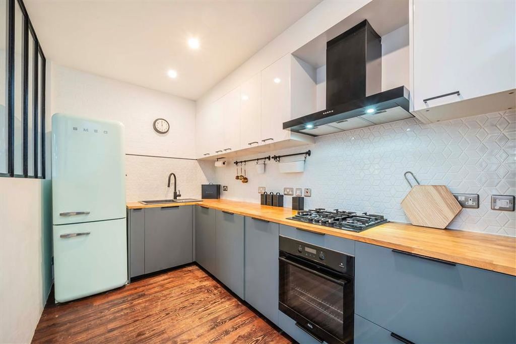 Property photo 3 of 9